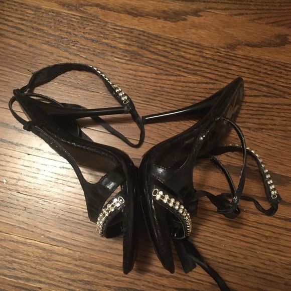 Super Sexy Playboy Bunny Strappy Heels 🖤🤍 - Picture 5 of 10